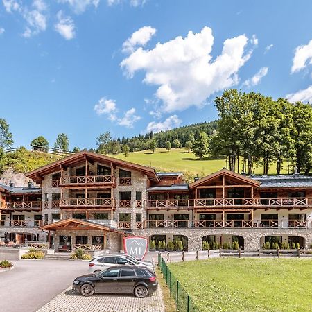 Avenida Mountain Lodges Saalbach Saalbach-Hinterglemm Exterior foto